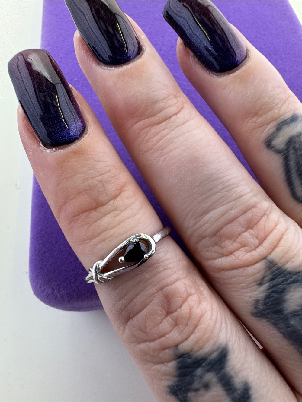 💛 Classic 10k White Gold Sapphire Ring | Love Knot Minimalist Stacker - Picture 8 of 8